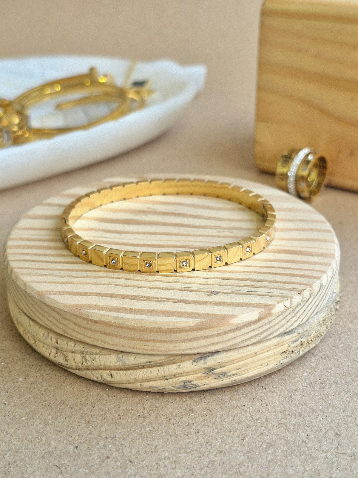 Blocks Stone Handcuff