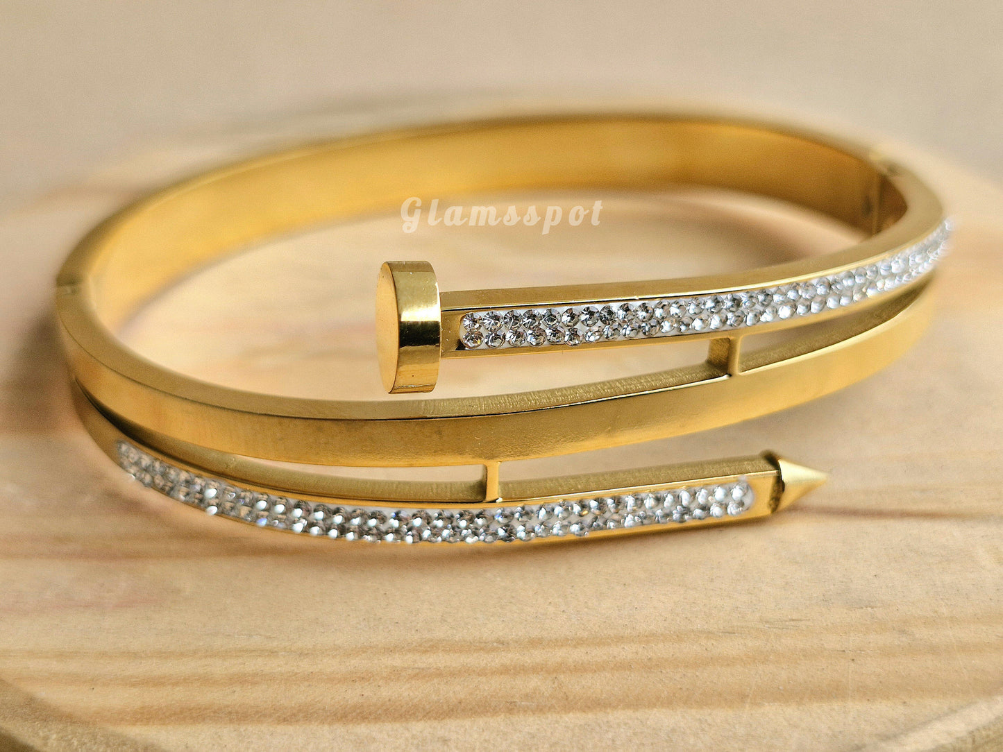 Nail Cartier Dual Layered Stone Handcuff