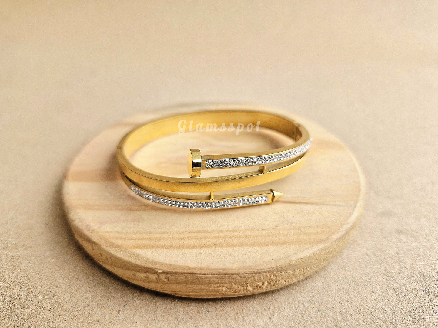 Nail Cartier Dual Layered Stone Handcuff