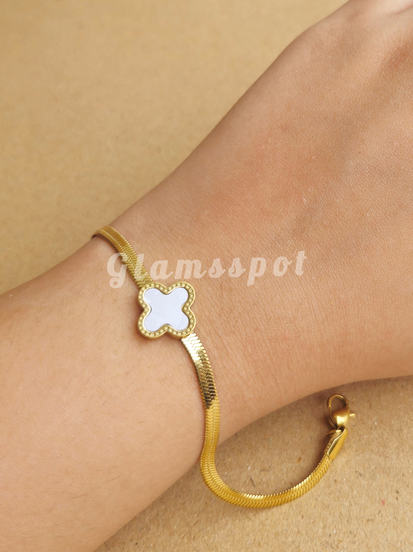 Clover Bracelet — White