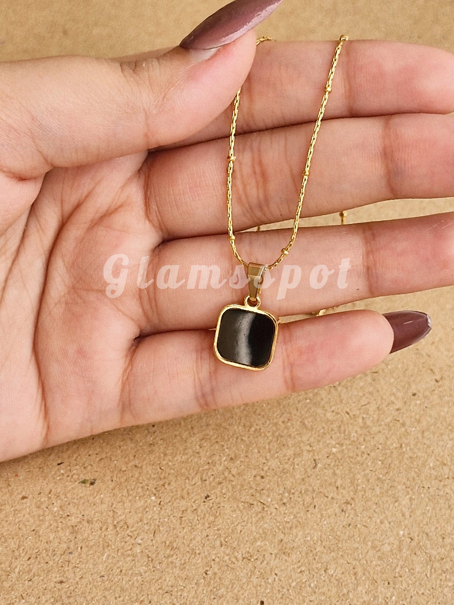 Square Pendant Black