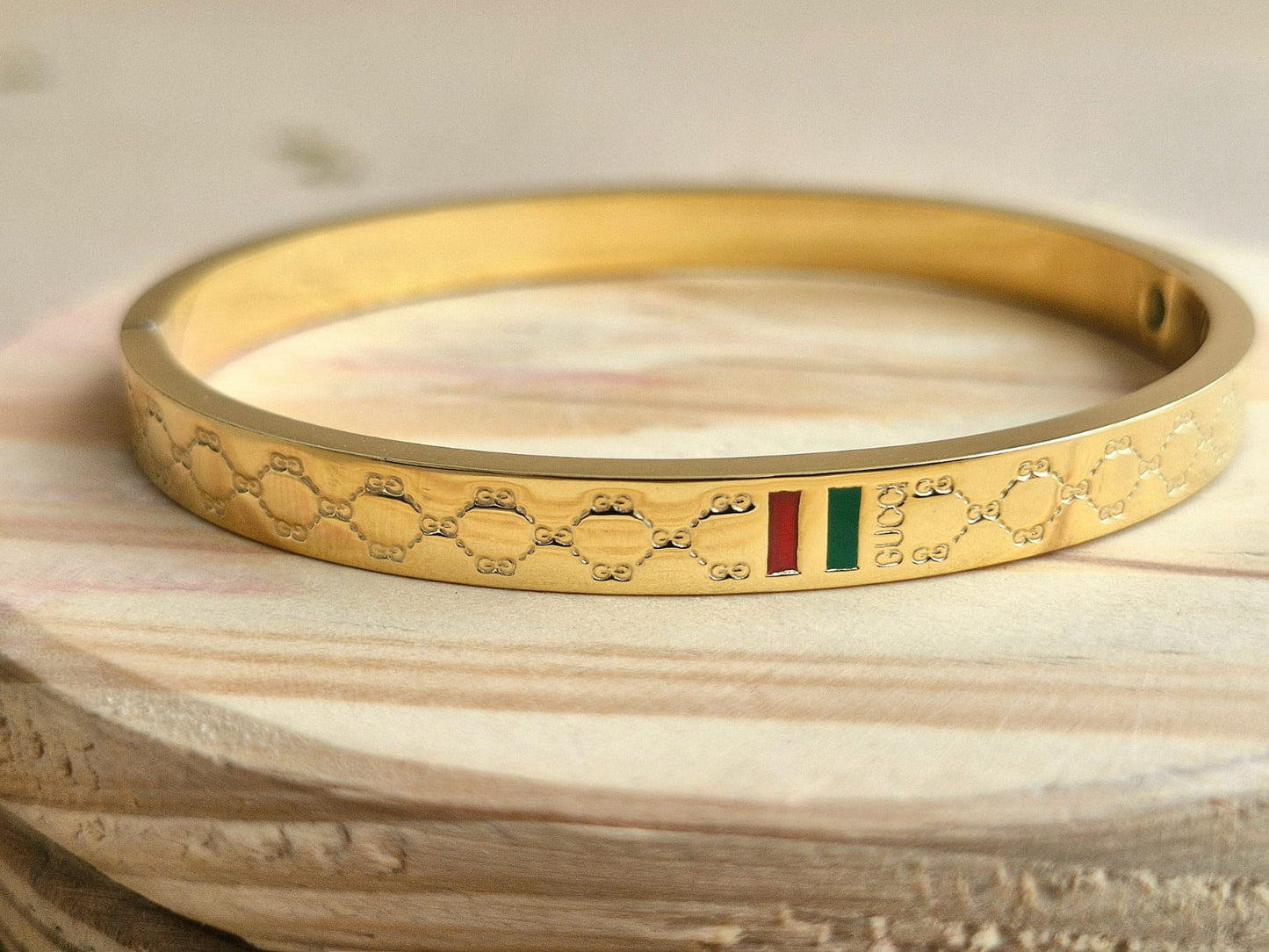 Gucci Handcuff