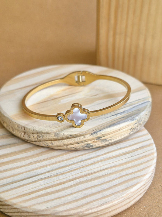 White Van Cleef Handcuff