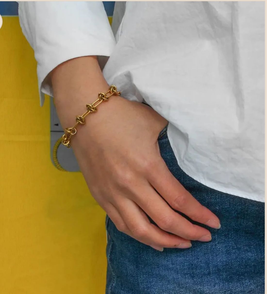 Gold twited Bracelet