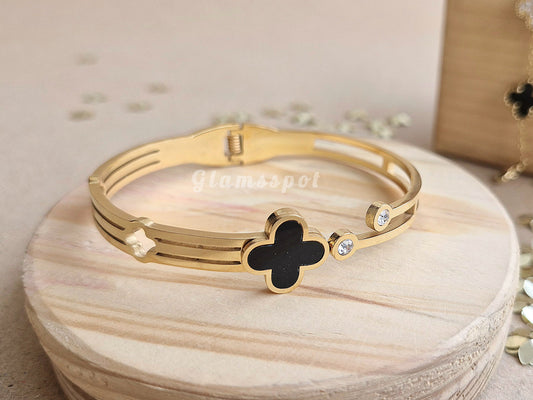Van Cleef Inspired Handcuff 1.0