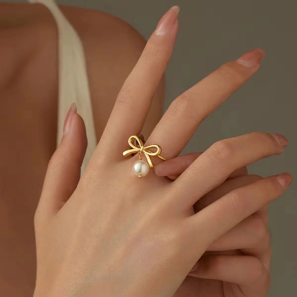Pearl Bow Ring Adjustable