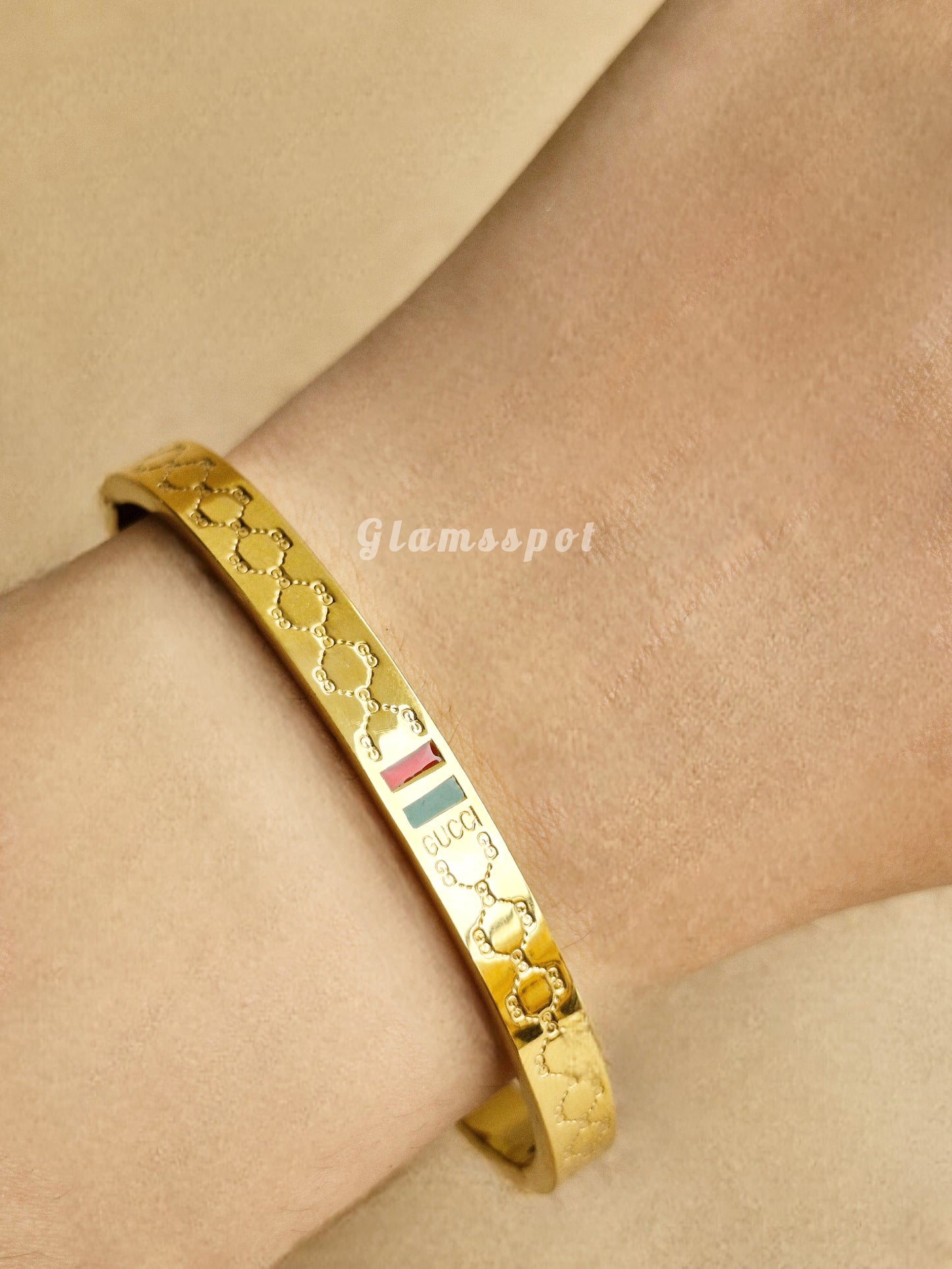 Gucci Handcuff
