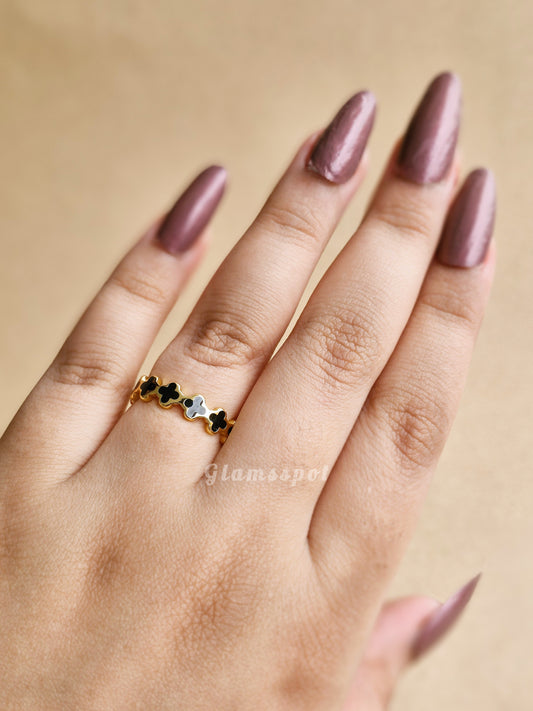 Black Vancleef Ring