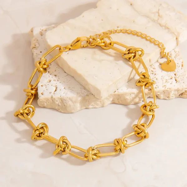 Gold twited Bracelet